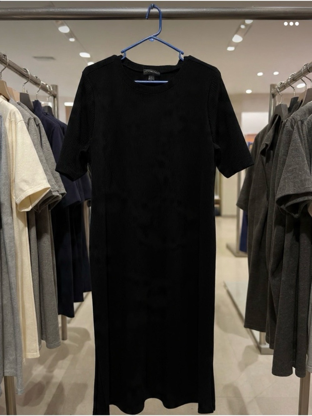 Forever 21 Black Short-Sleeve Midi Ribbed Knit Dress PTP 21”, L42”